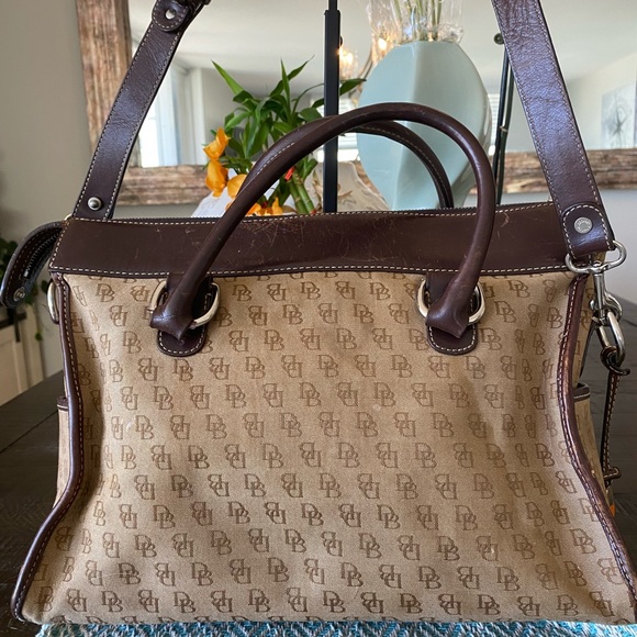 Dooney & Bourke Messenger Bag (Tan) w/Silver Hardware & Shoulder Strap. - Picture 8 of 14